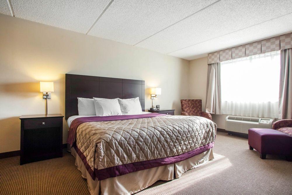 Four Points By Sheraton Milwaukee Airport Exterior foto