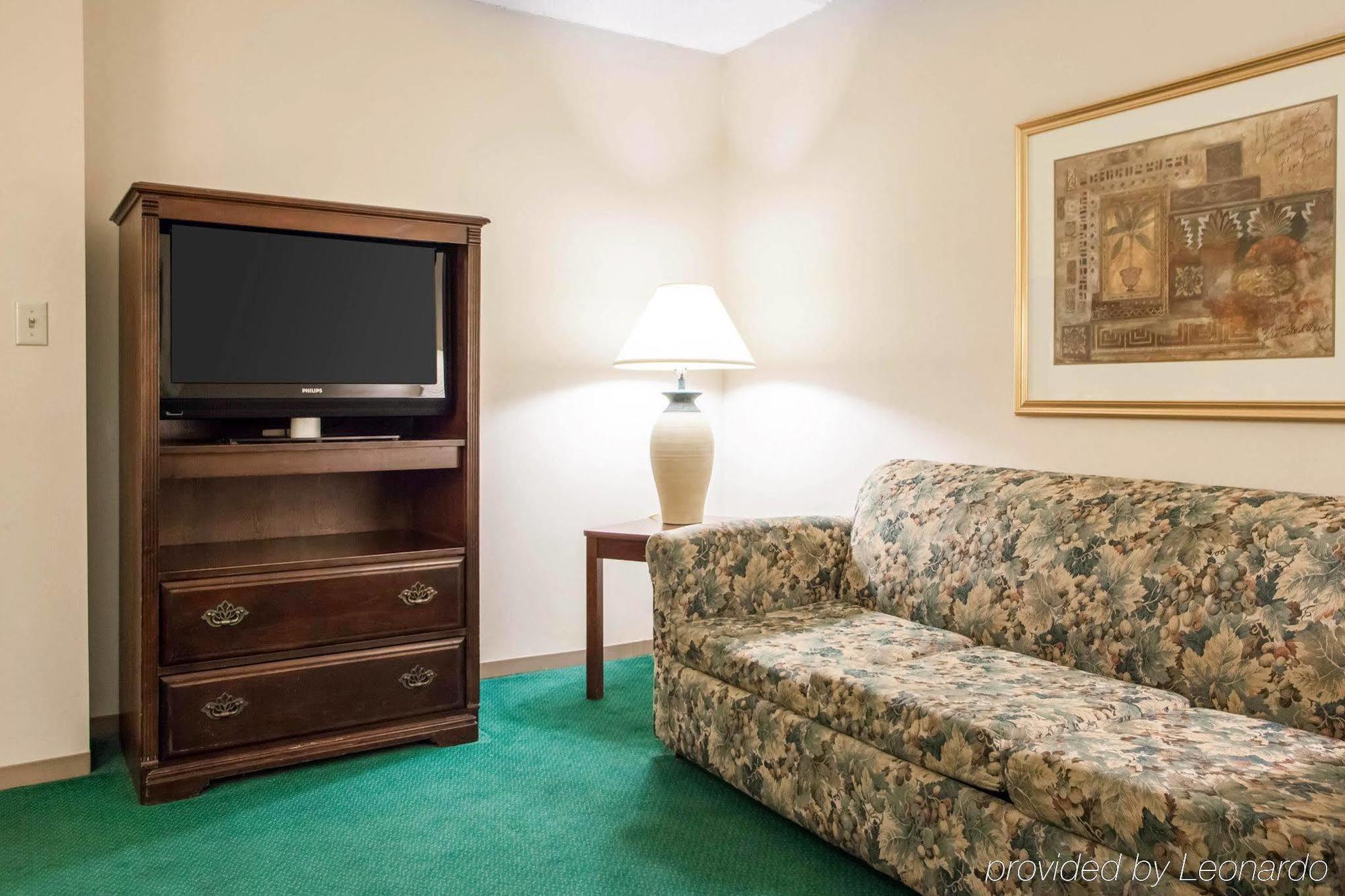 Four Points By Sheraton Milwaukee Airport Exterior foto